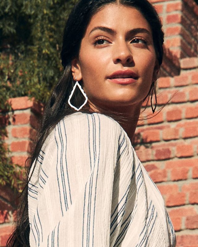 Kendra Scott Sophee Drop Earrings in Silver The Summit at Fritz Farm